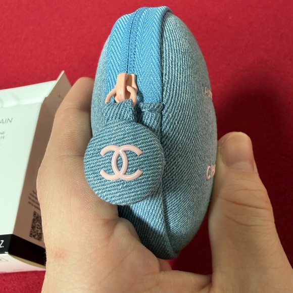 CHANEL Denim Spring26 hand cream  La Crème Main Pouch - Picture 5 of 9